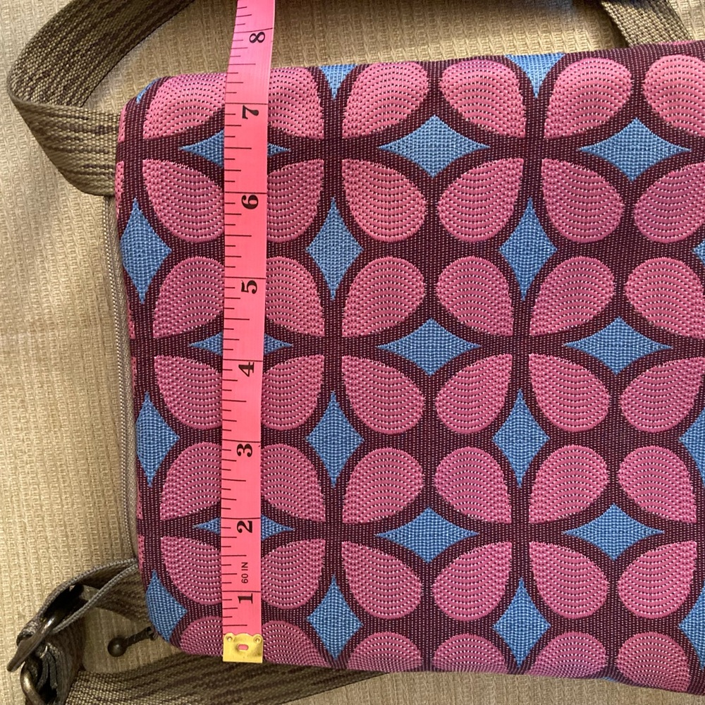 Stylish Pink and Blue Handmade Maruca Crossbody Bag - Picture 5 of 9
